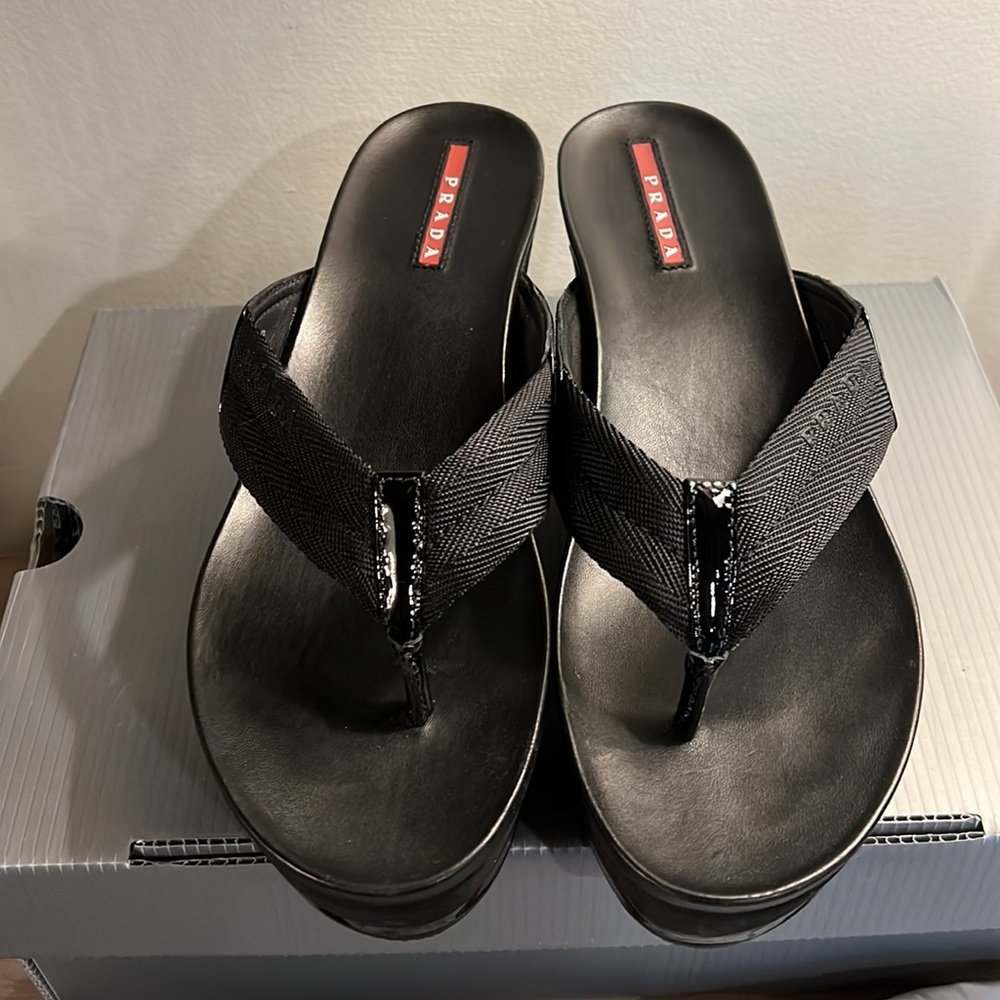 Prada ribbon patent platform sandal - Picture 2 of 10